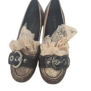 BCBGeneration BG-DINIA Women's 7 Medium Gold Flats